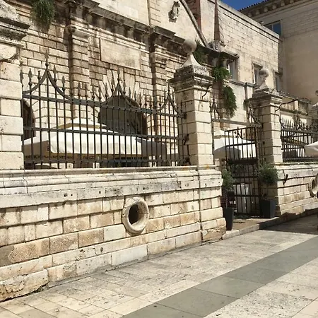 Pelegrin Lägenhet Zadar